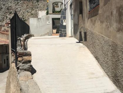 BORRIOL ARREGLA EL CARRER DE LES MORERES I LES VORERES DEL CARRER SANT ANTONI